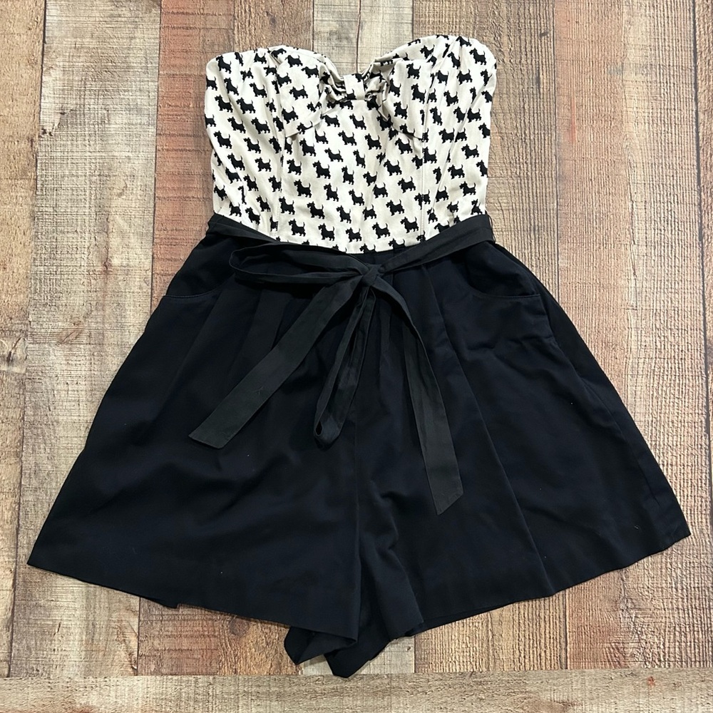 Maeve Black and White Women Shorts